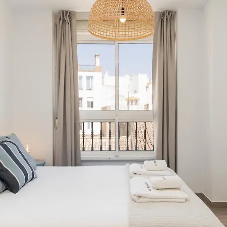 Apartment C103 - Sunny Terrace, Old Town Views *