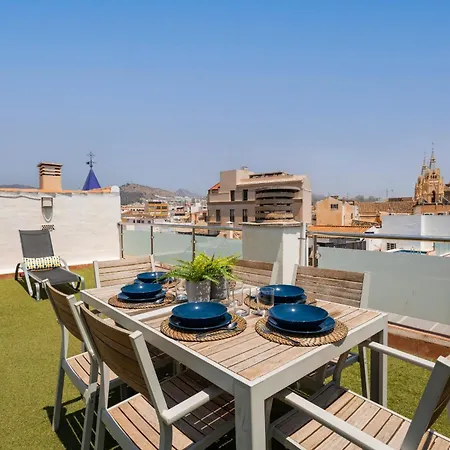 C103 - Sunny Terrace, Old Town Views Apartment Malaga